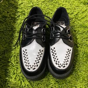 T.U.K Black and white creepers